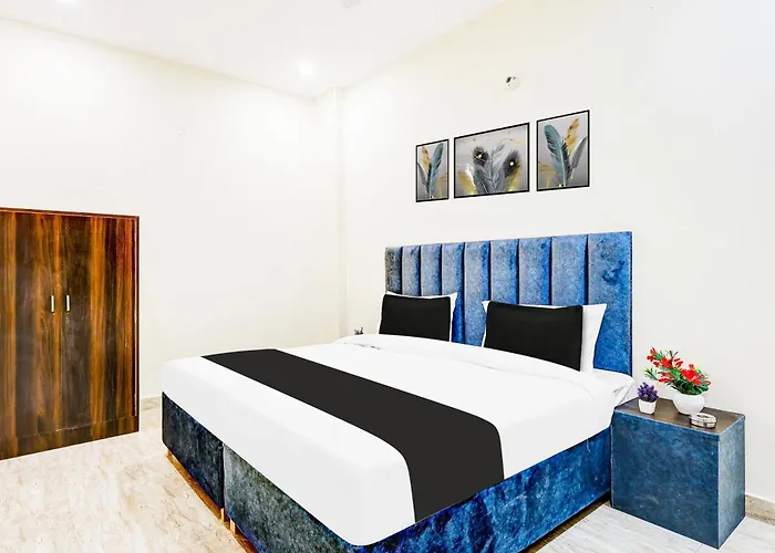 Spot On Ravindras Hotel