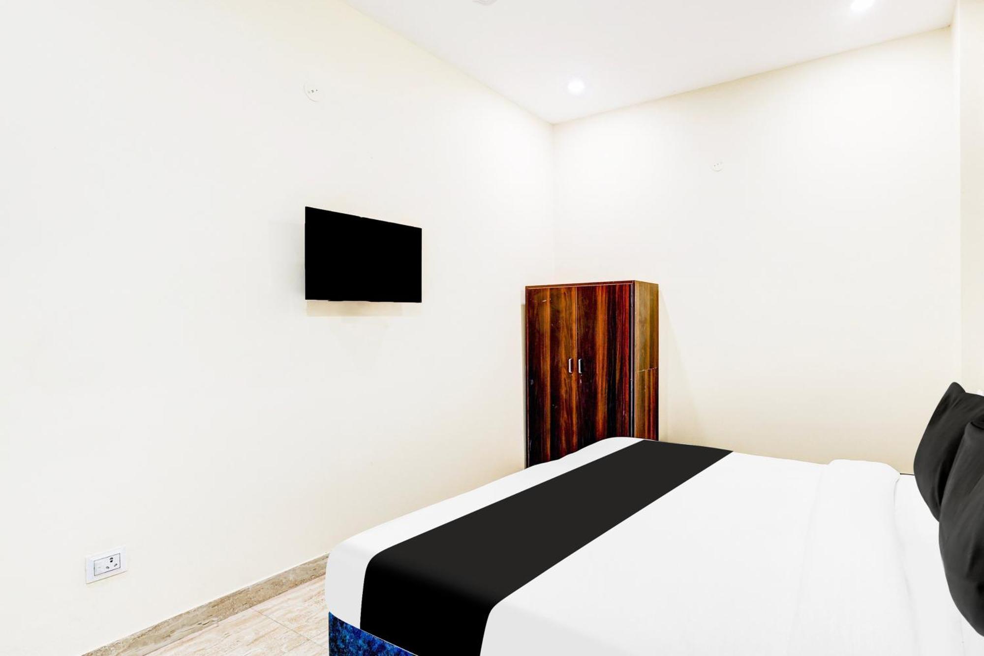 Hotel Spot On Ravindras