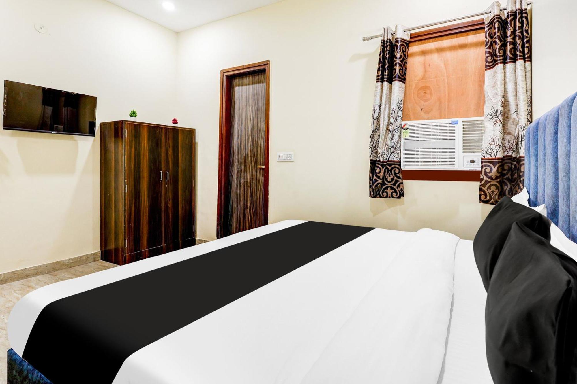 Hotel Spot On Ravindras Delhi (National Capital Territory of India)